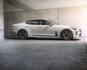 Kia Stinger GT Exterior (5)_EU Spec